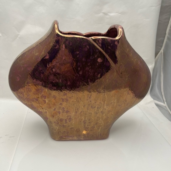 Lusterware Iridescent Glazed Ceramic Vase Planter Pink Gold Accent 8”x10” - Picture 6 of 9